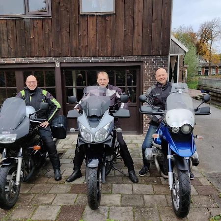 Sneek Vakantiehuis Verhuur Villa Esterno foto